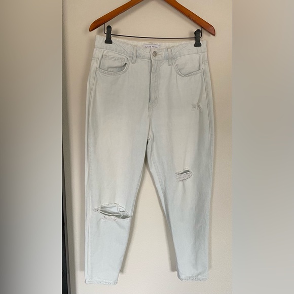 Flying Monkey Denim - Flying Monkey Light Blue Distressed Cropped Boyfriend Jeans, Sz 29